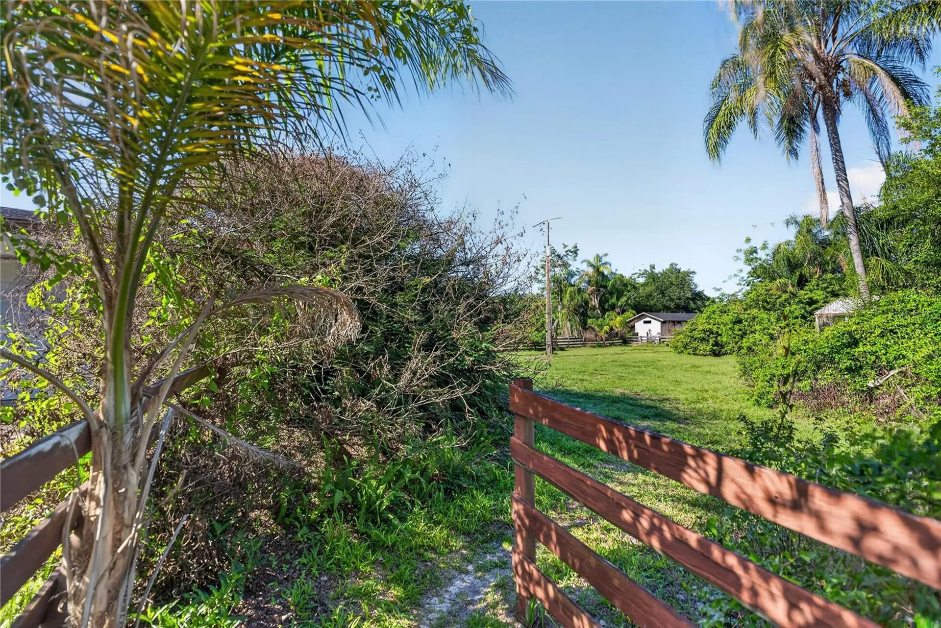 3711 Hidden River Road Sarasota FL 34240