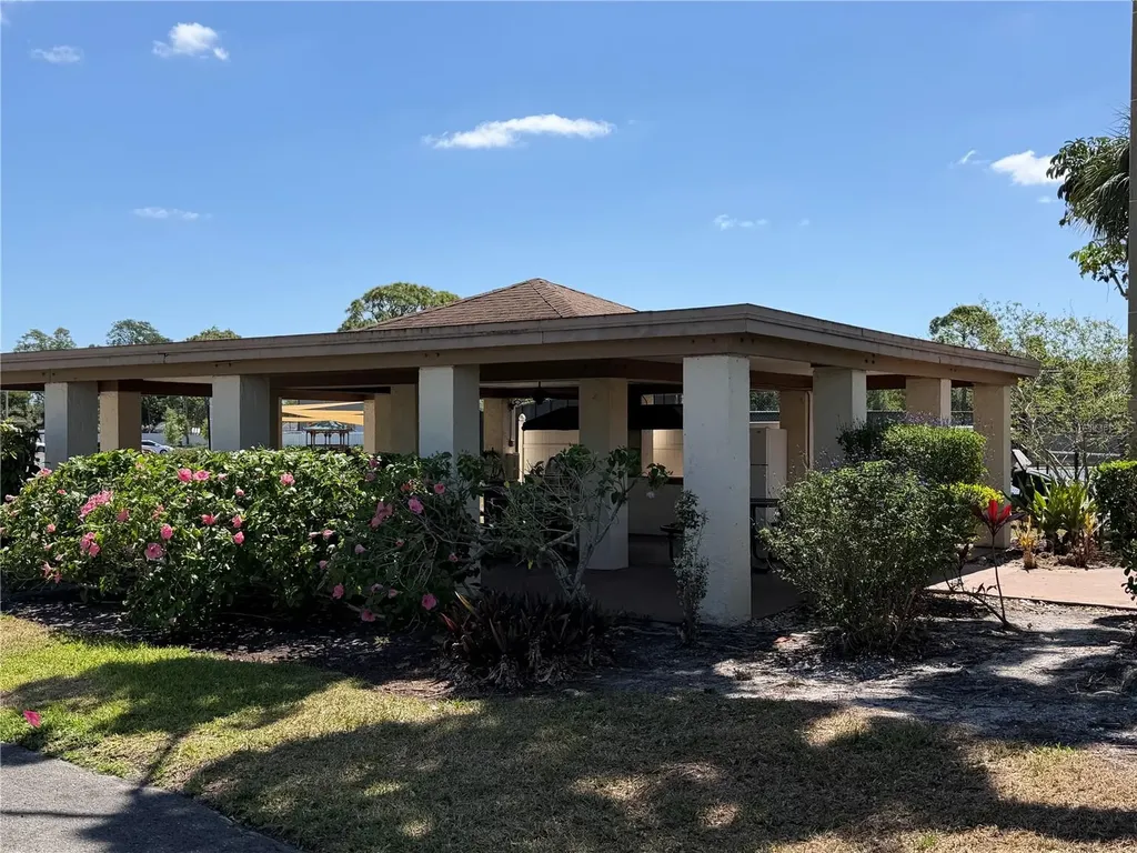 5967 Terrace Park Drive N St Petersburg FL 33709