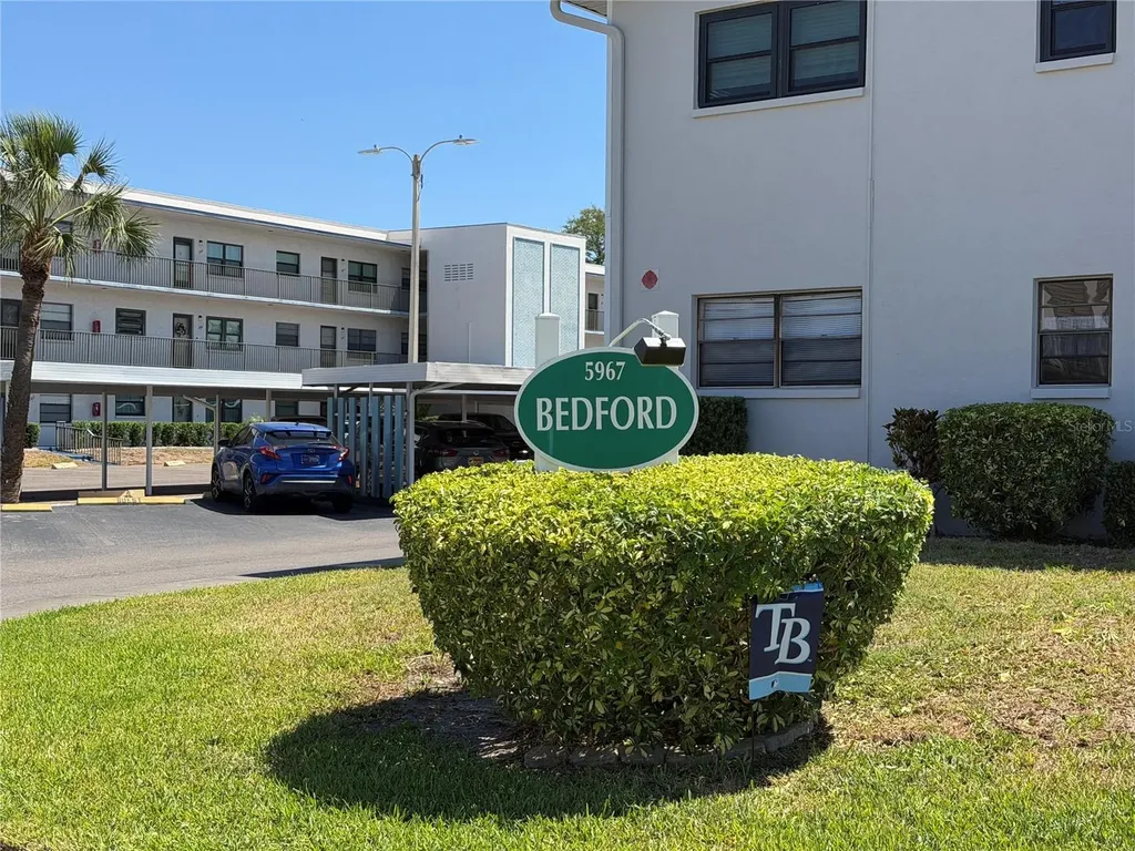 5967 Terrace Park Drive N St Petersburg FL 33709