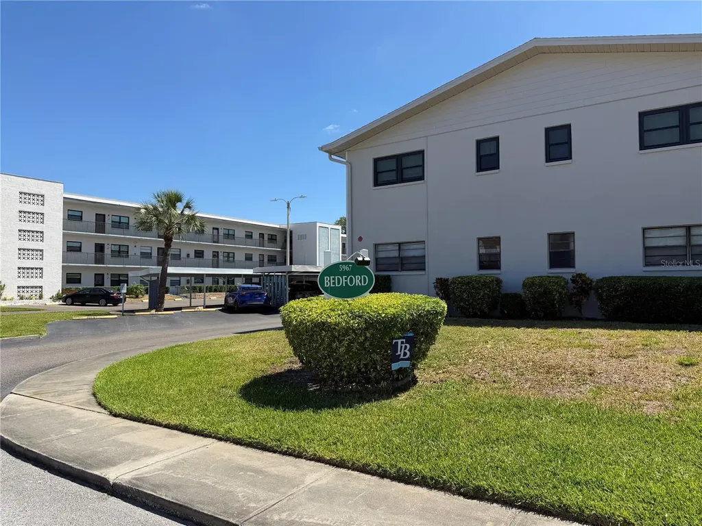 5967 Terrace Park Drive N St Petersburg FL 33709