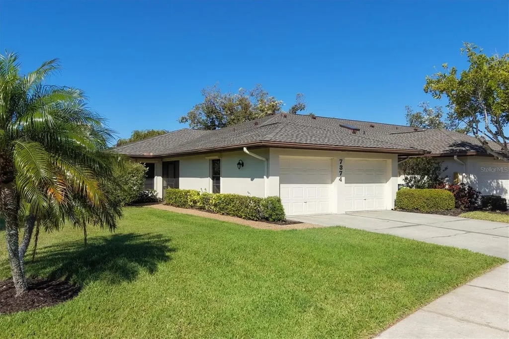 7374 Royal Birkdale Drive Sarasota FL 34238