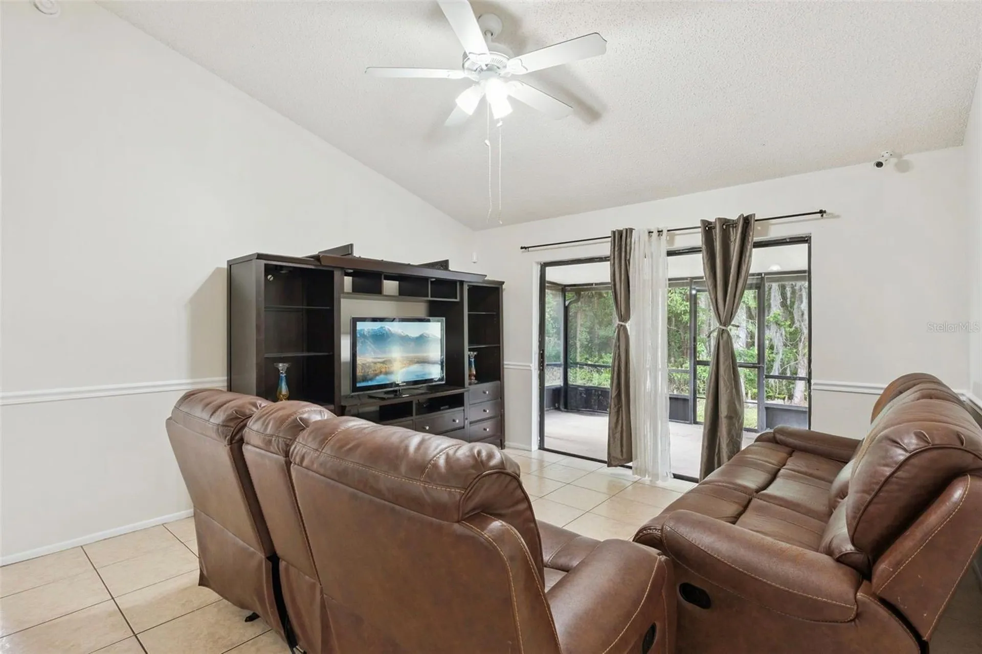 932 Ocala Woods Lane Orlando FL 32824