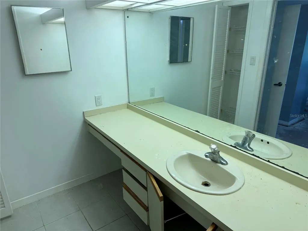 3076 Eastland Boulevard Clearwater FL 33761