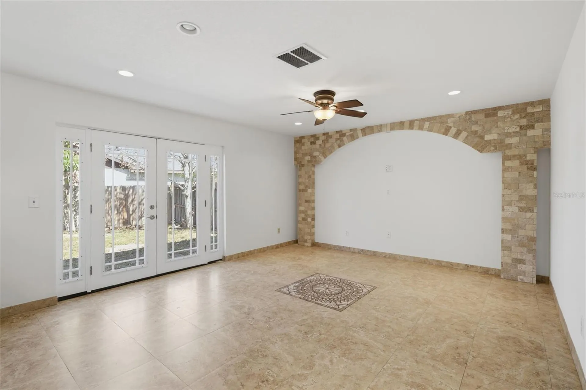 980 Hickory Court Kissimmee FL 34743
