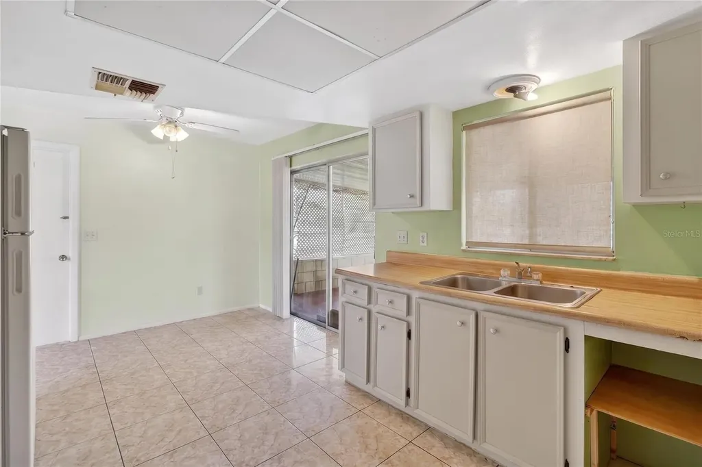 312 La Paz Drive Kissimmee FL 34743