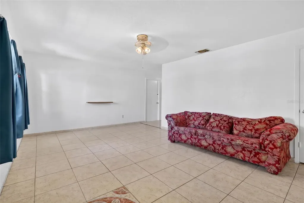 312 La Paz Drive Kissimmee FL 34743