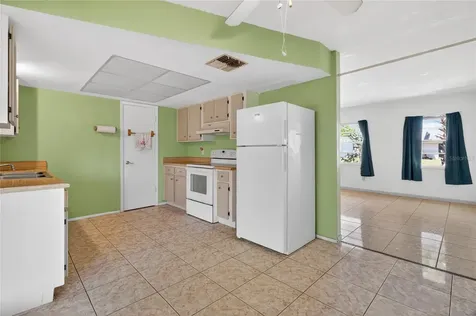 312 La Paz Drive Kissimmee FL 34743