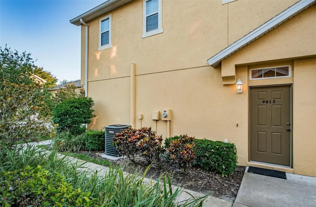 9013 Moonlit Meadows Loop Riverview FL 33578