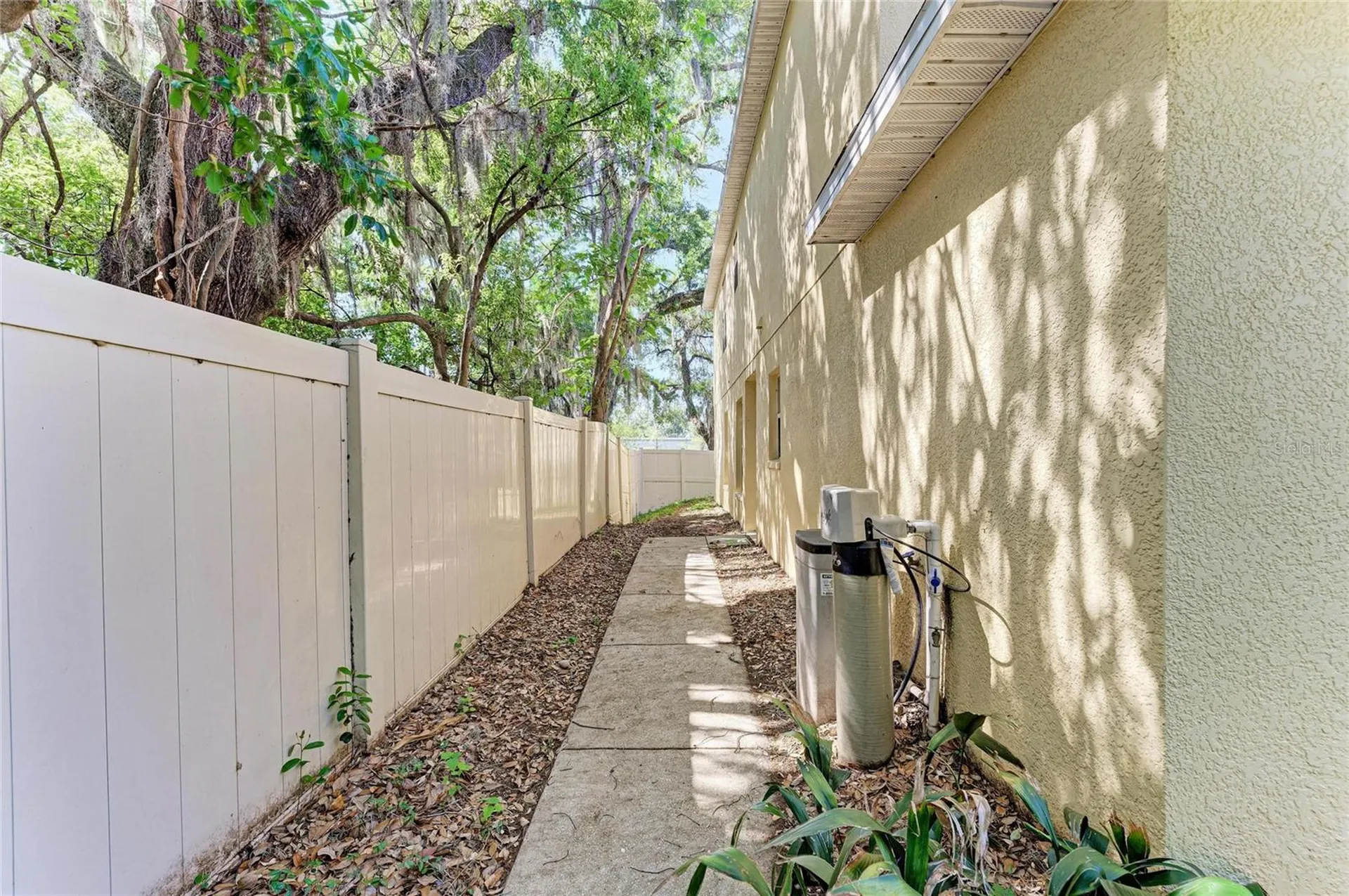 10825 Great Carlisle Court Riverview FL 33578