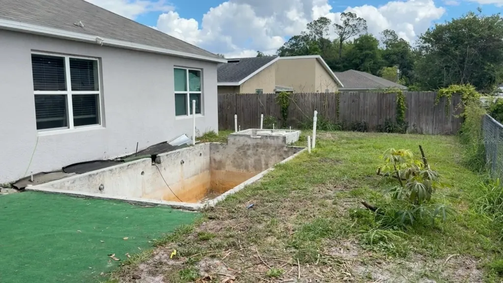 531 Glade Court Kissimmee FL 34758