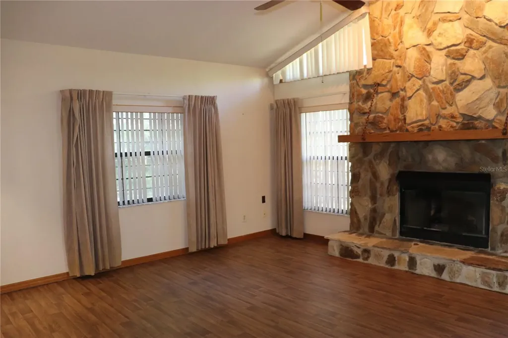 1112 NE 130 Terrace Silver Springs FL 34488
