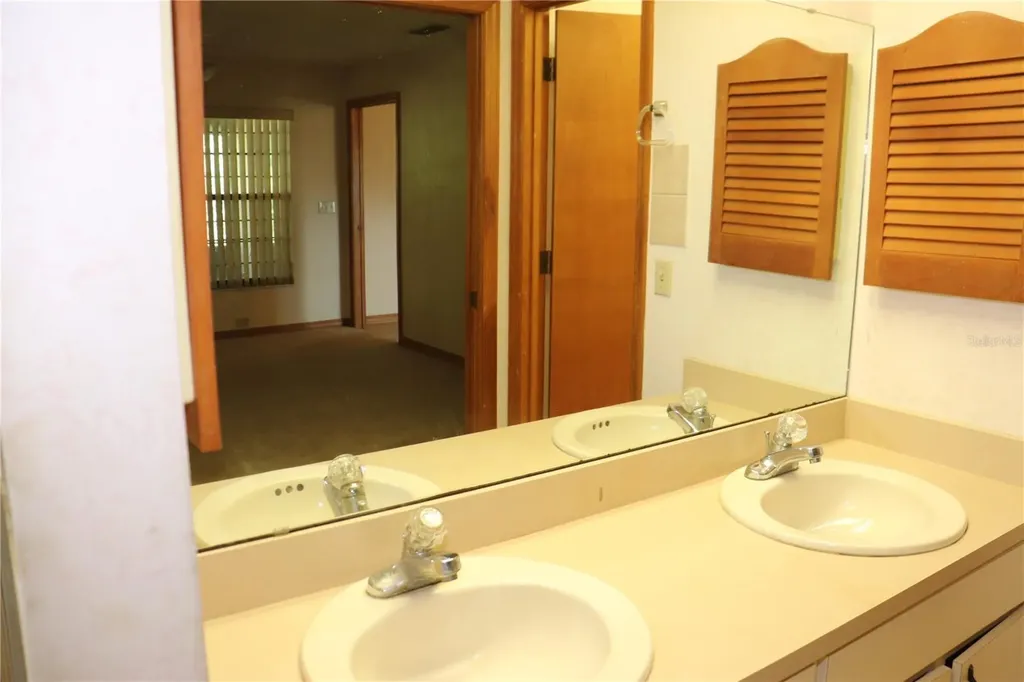 1112 NE 130 Terrace Silver Springs FL 34488