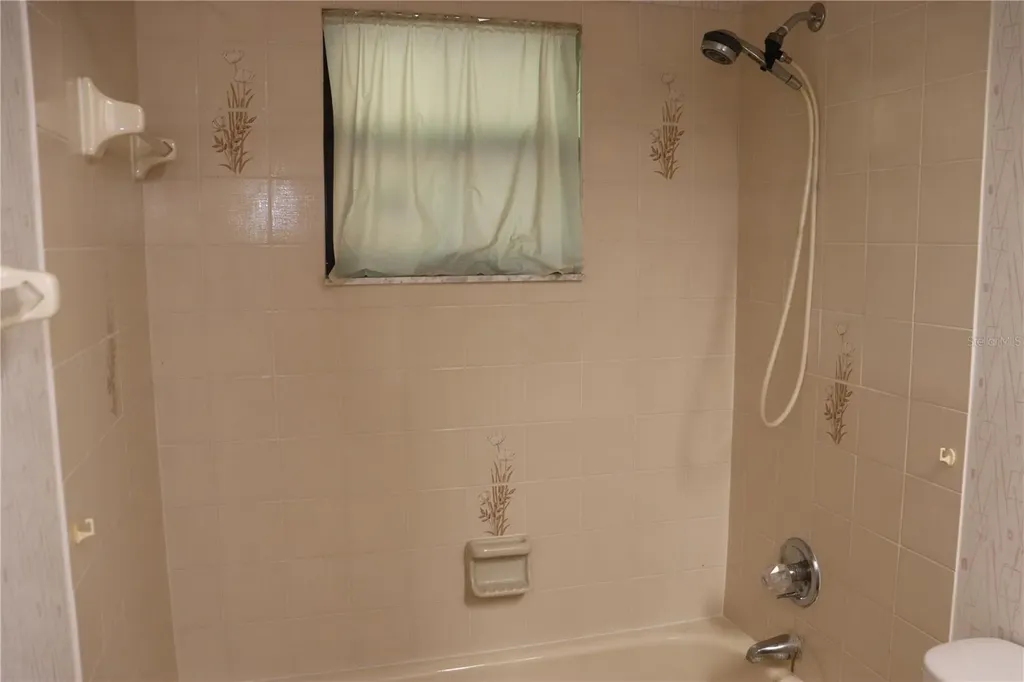 1112 NE 130 Terrace Silver Springs FL 34488