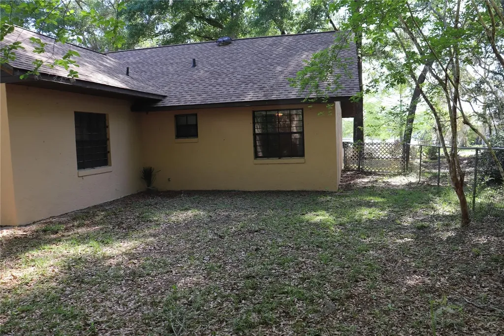 1112 NE 130 Terrace Silver Springs FL 34488