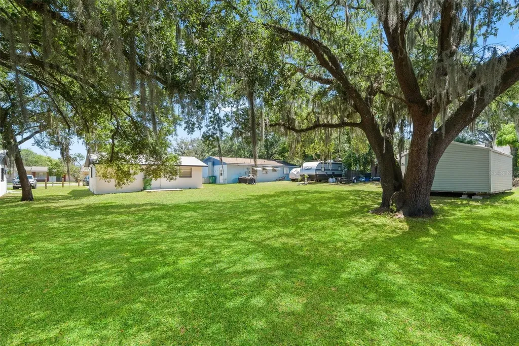 5931 13th Street Zephyrhills FL 33542