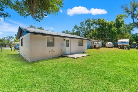 5931 13th Street Zephyrhills FL 33542