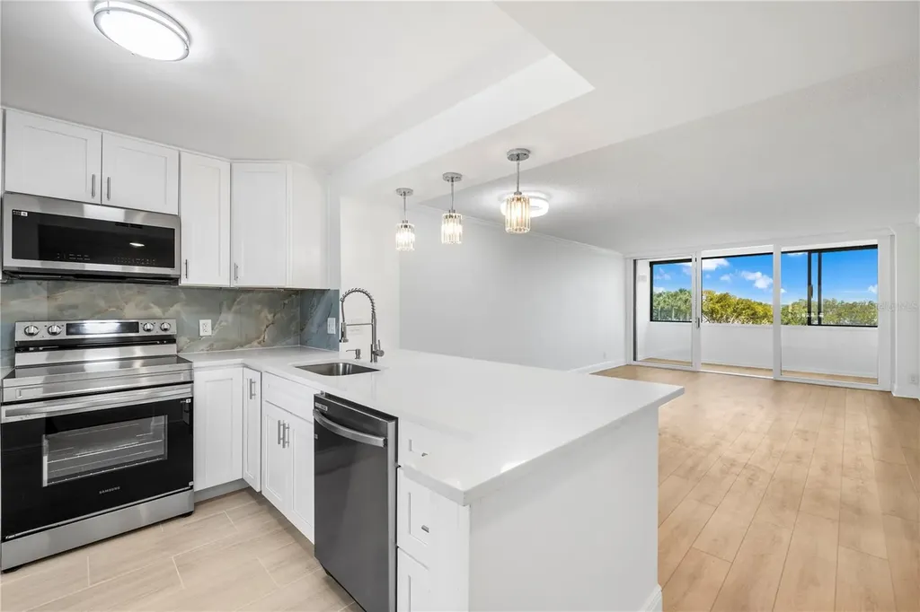 2618 Cove Cay Drive Clearwater FL 33760