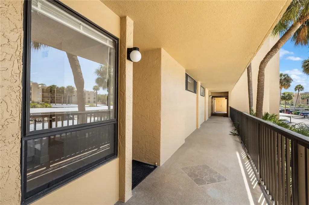 2618 Cove Cay Drive Clearwater FL 33760
