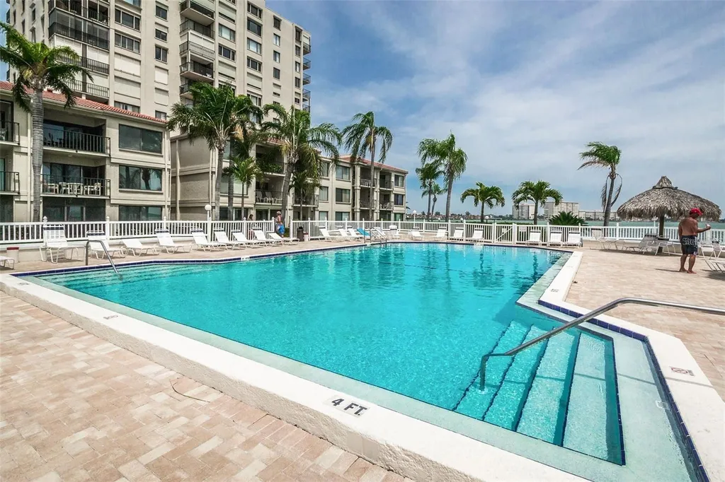 6343 Palma Del Mar Boulevard S St Petersburg FL 33715