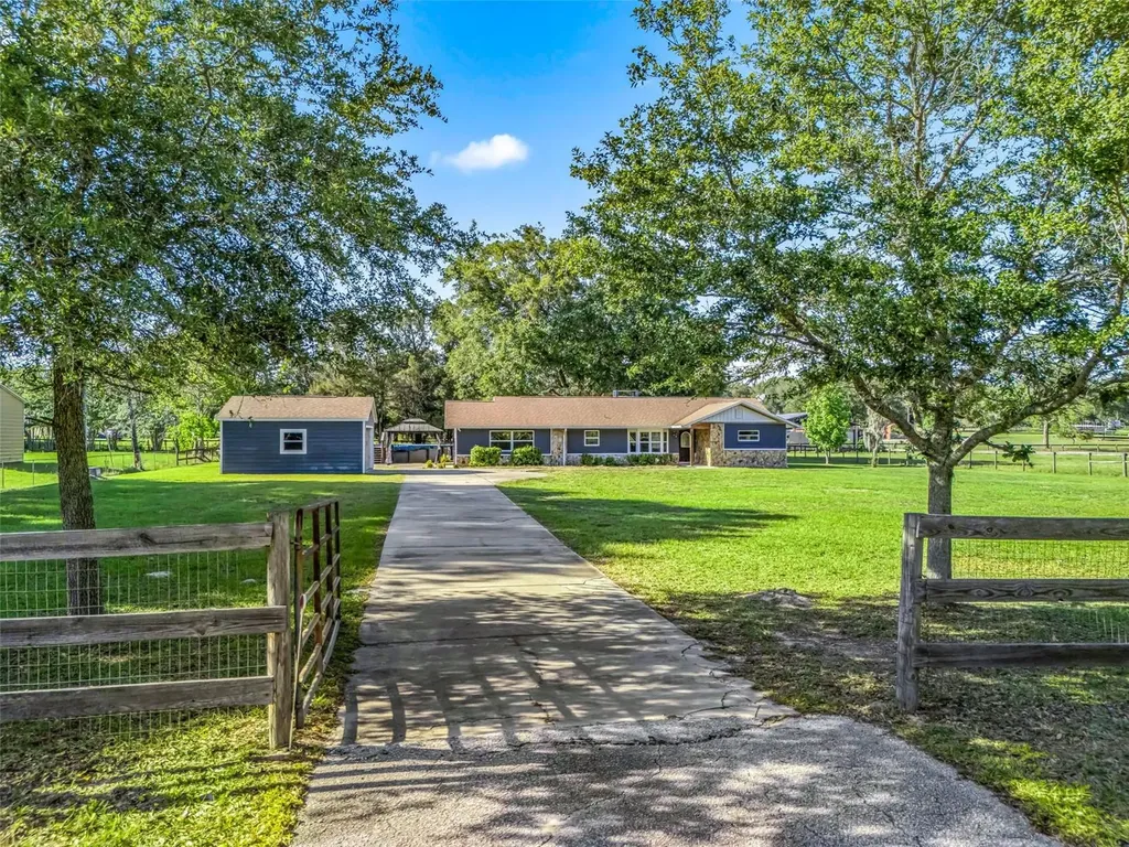 2405 SE 157th Lane Road Summerfield FL 34491