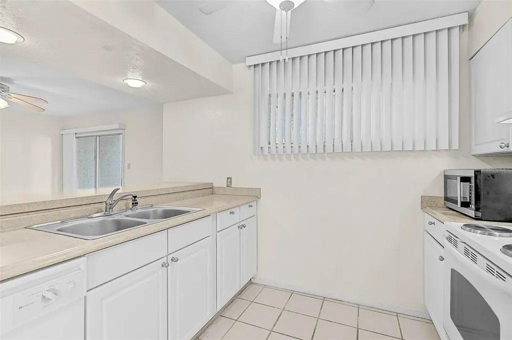 4388 Rayfield Drive Sarasota FL 34243