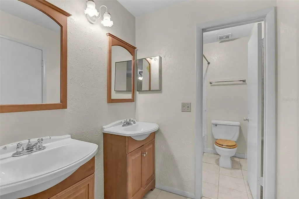 4388 Rayfield Drive Sarasota FL 34243