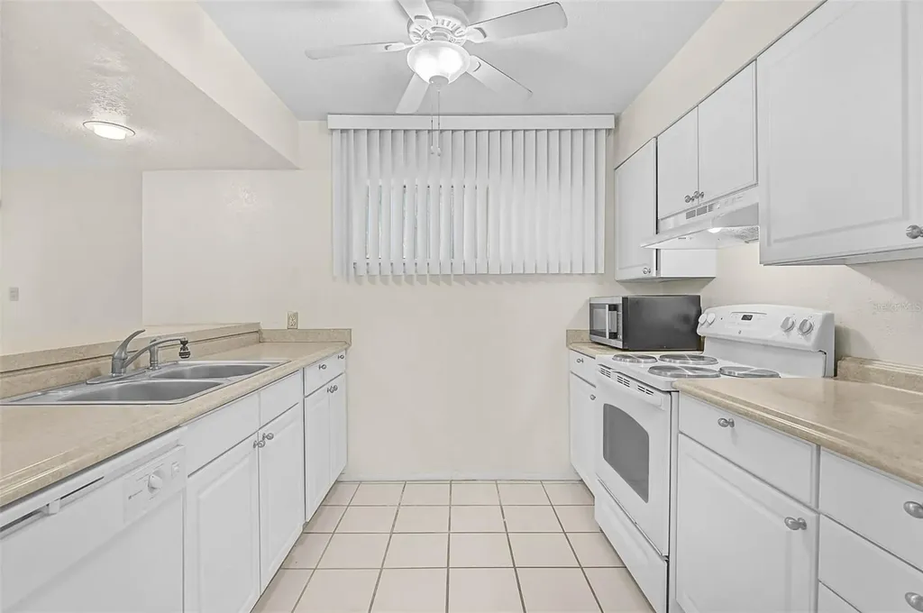 4388 Rayfield Drive Sarasota FL 34243
