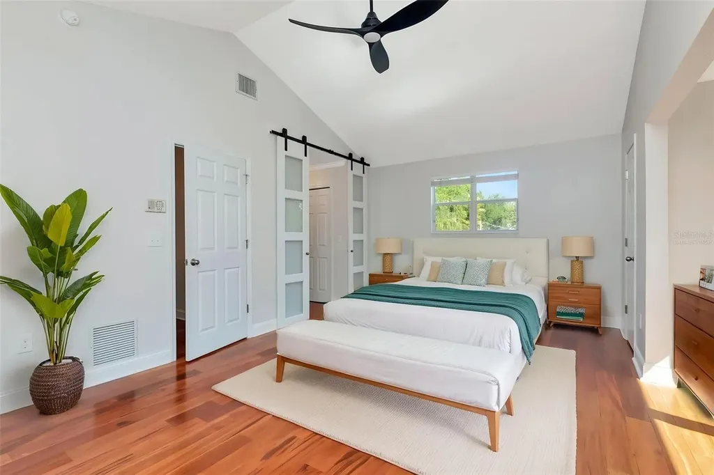 3113 W Oakellar Avenue Tampa FL 33611