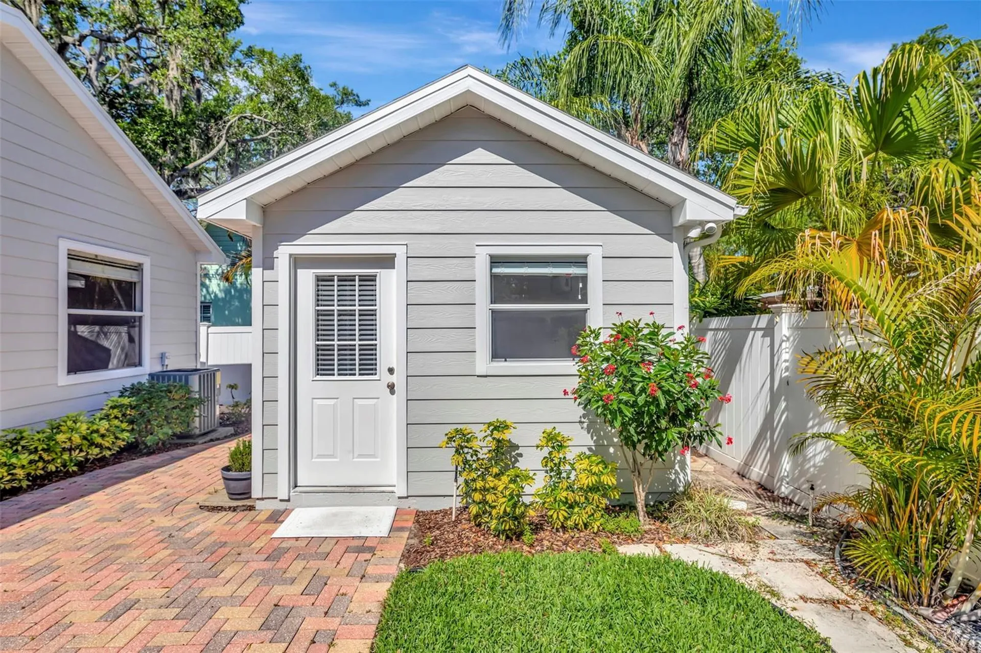 3113 W Oakellar Avenue Tampa FL 33611