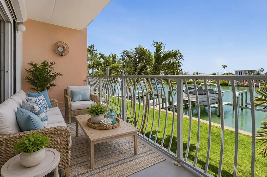 12482 Capri Circle N Treasure Island FL 33706