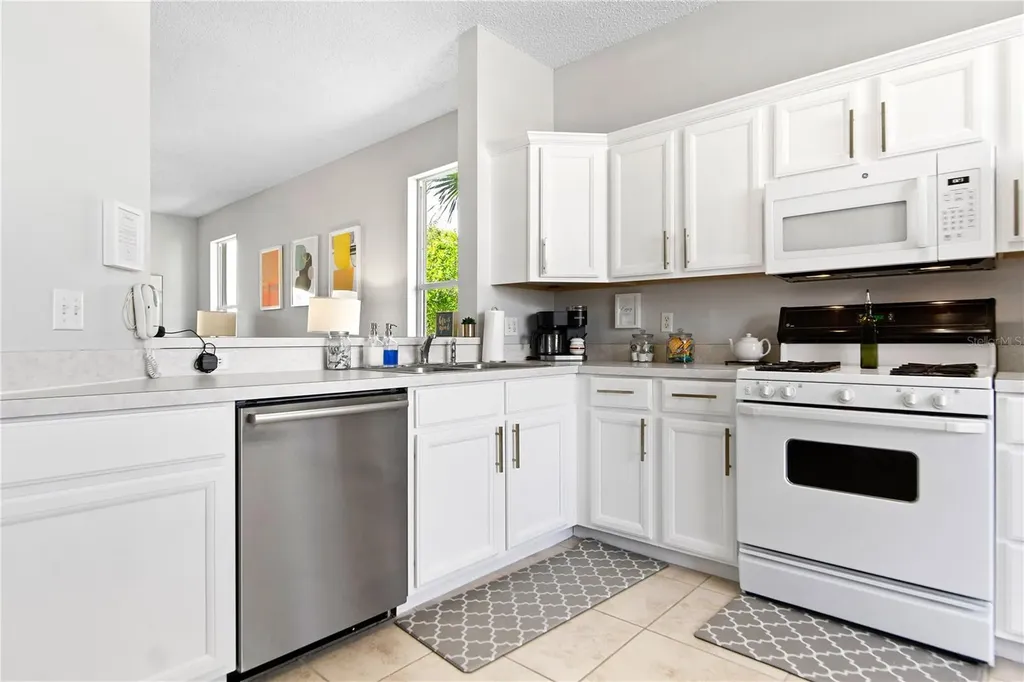 130 Mary Jo Lane Davenport FL 33897