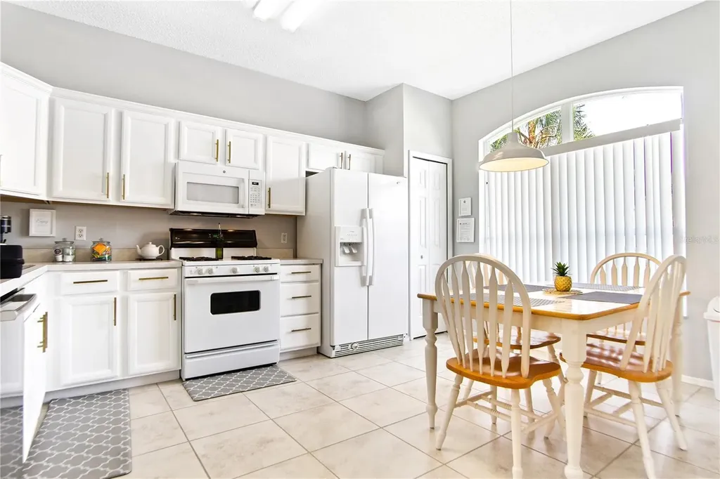 130 Mary Jo Lane Davenport FL 33897