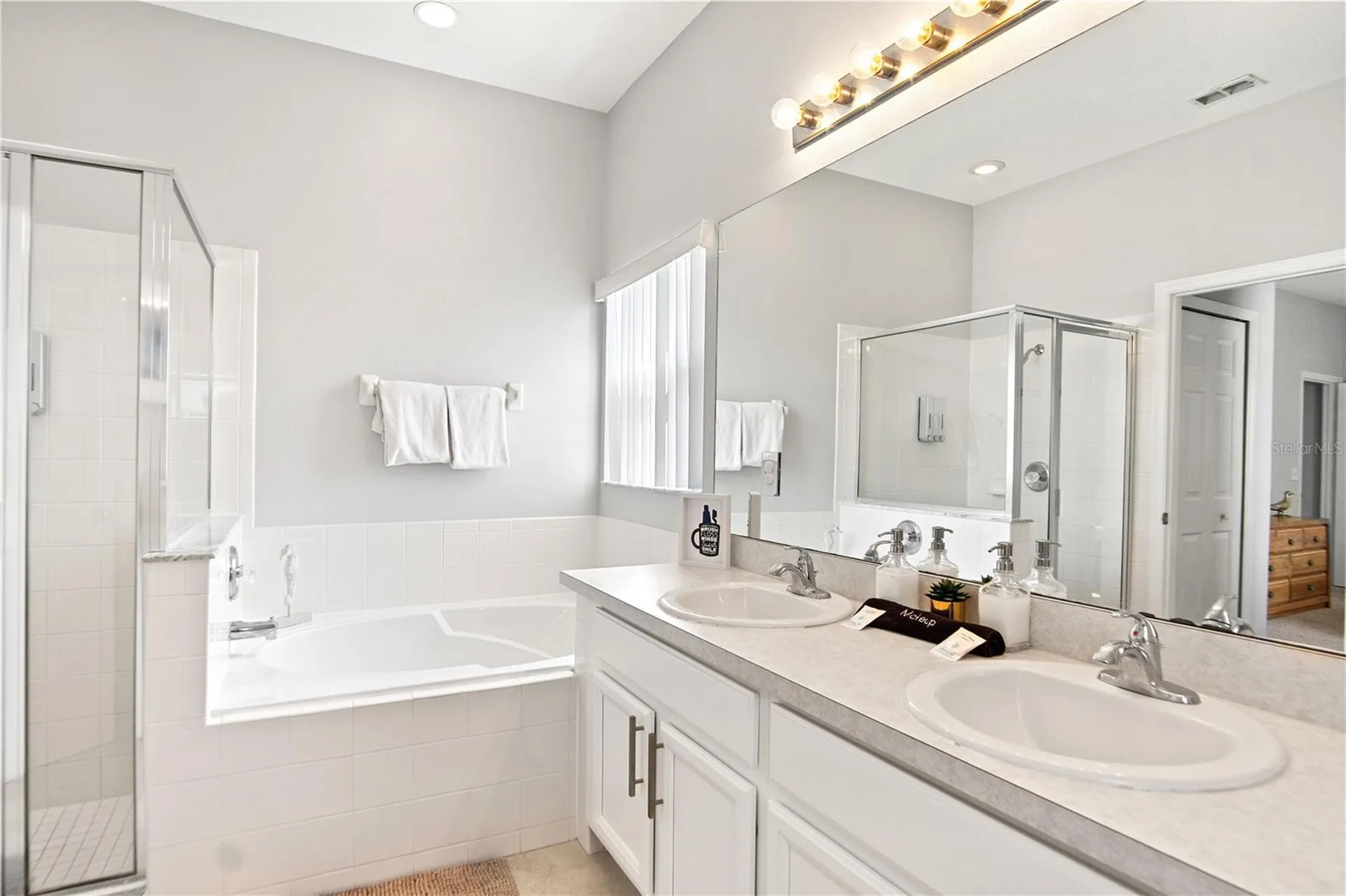 130 Mary Jo Lane Davenport FL 33897