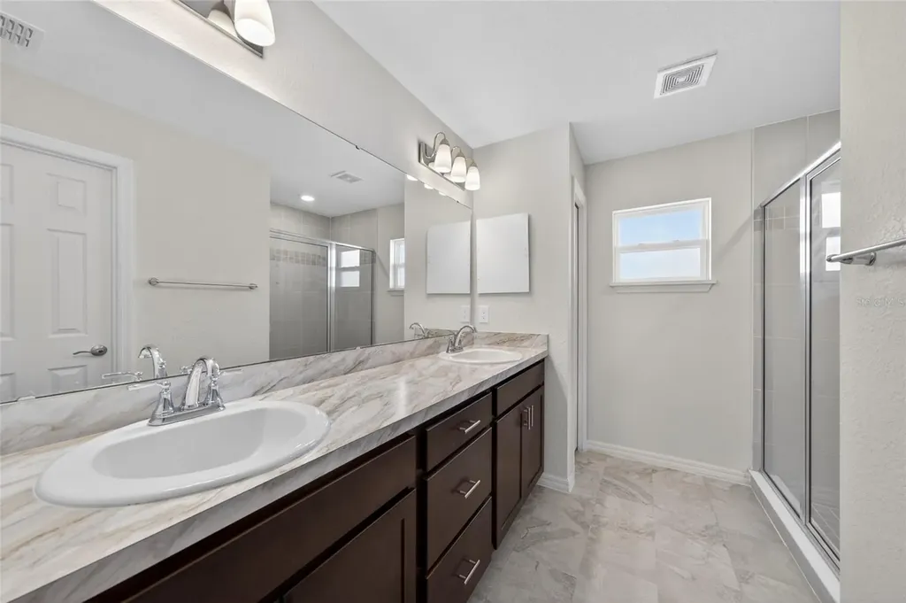 2024 Noble Drive Davenport FL 33837