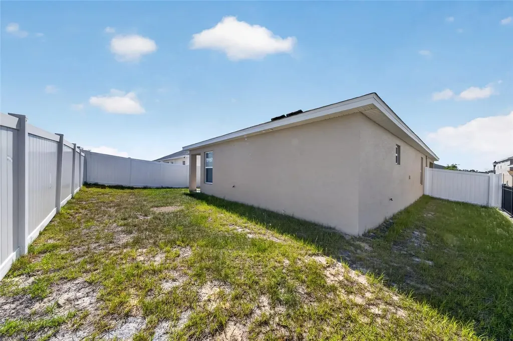 2024 Noble Drive Davenport FL 33837