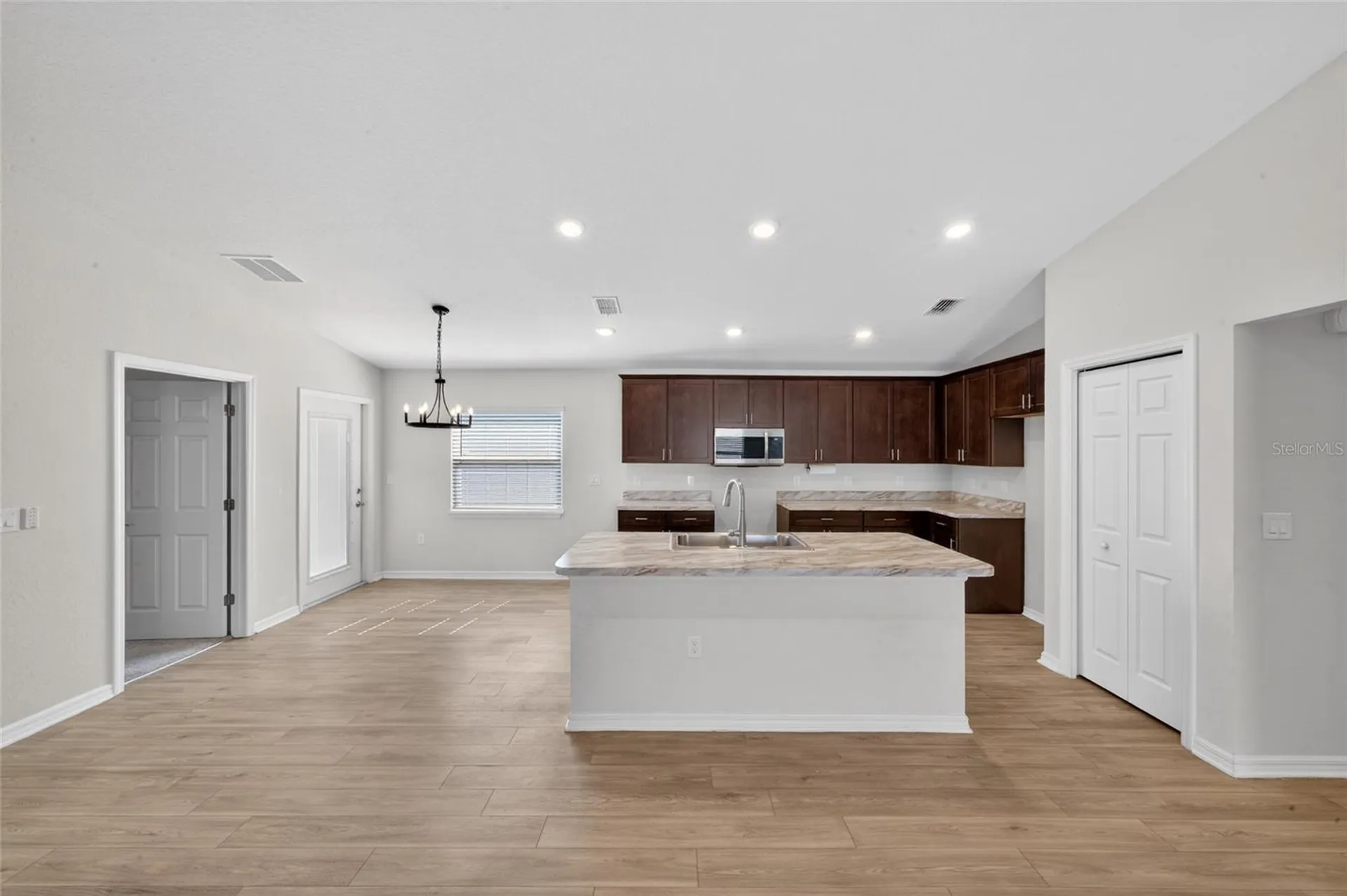 2024 Noble Drive Davenport FL 33837