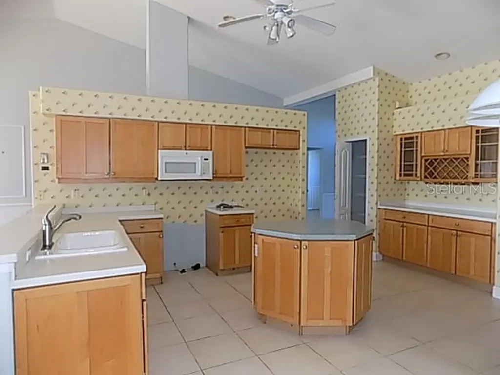 4641 Samoset Drive Sarasota FL 34241