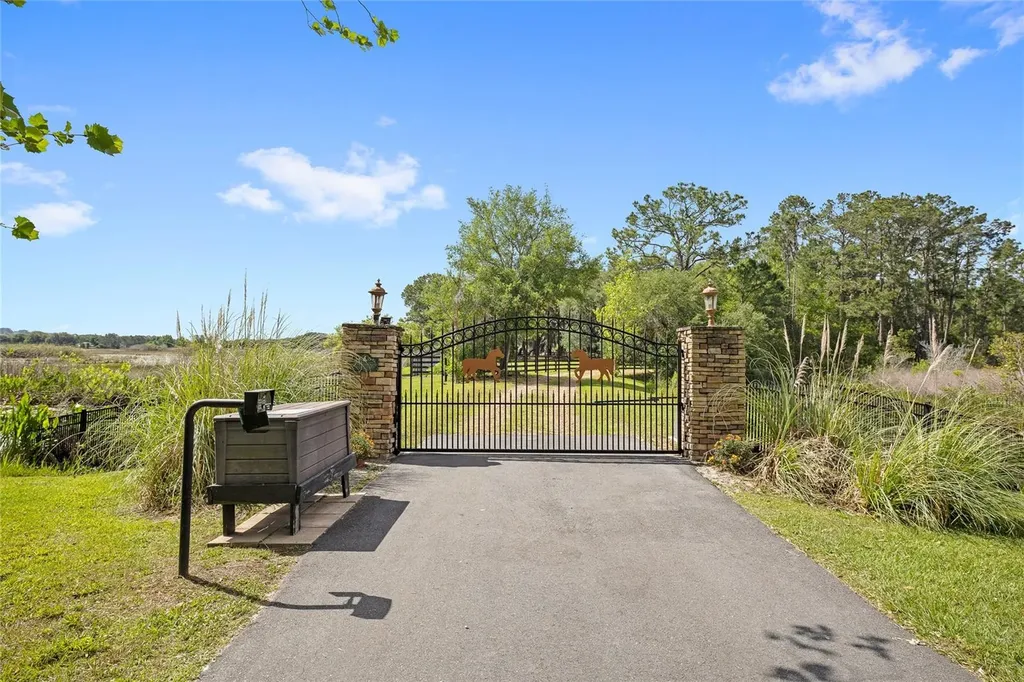 10925 Arrowtree Boulevard Clermont FL 34715