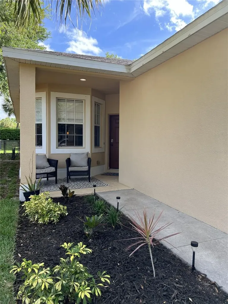 7003 Chatum Light Run Bradenton FL 34212