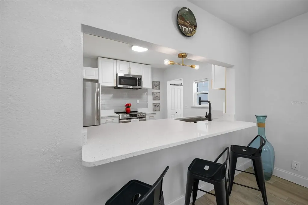 821 19th Avenue S St Petersburg FL 33705