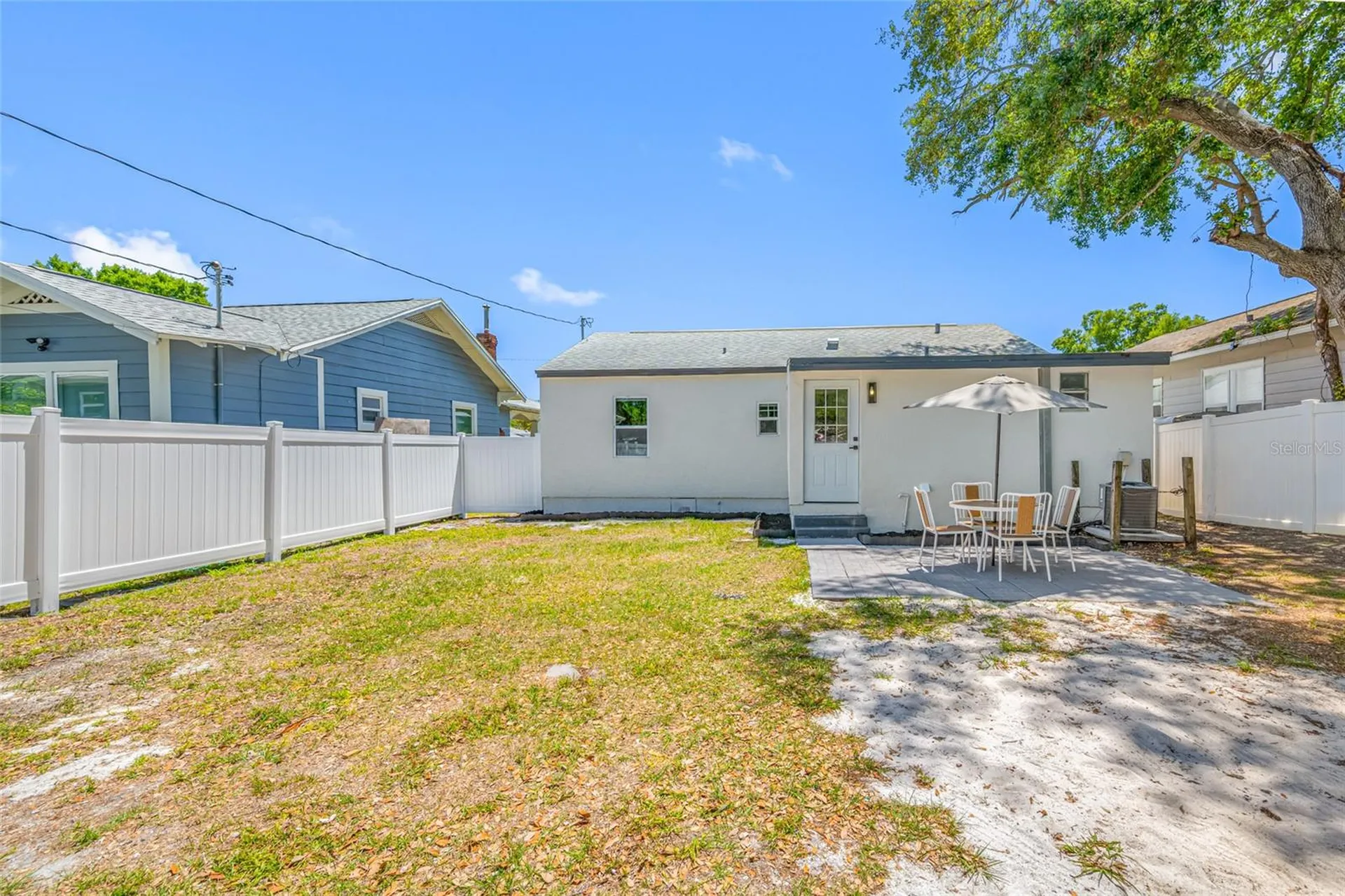 821 19th Avenue S St Petersburg FL 33705