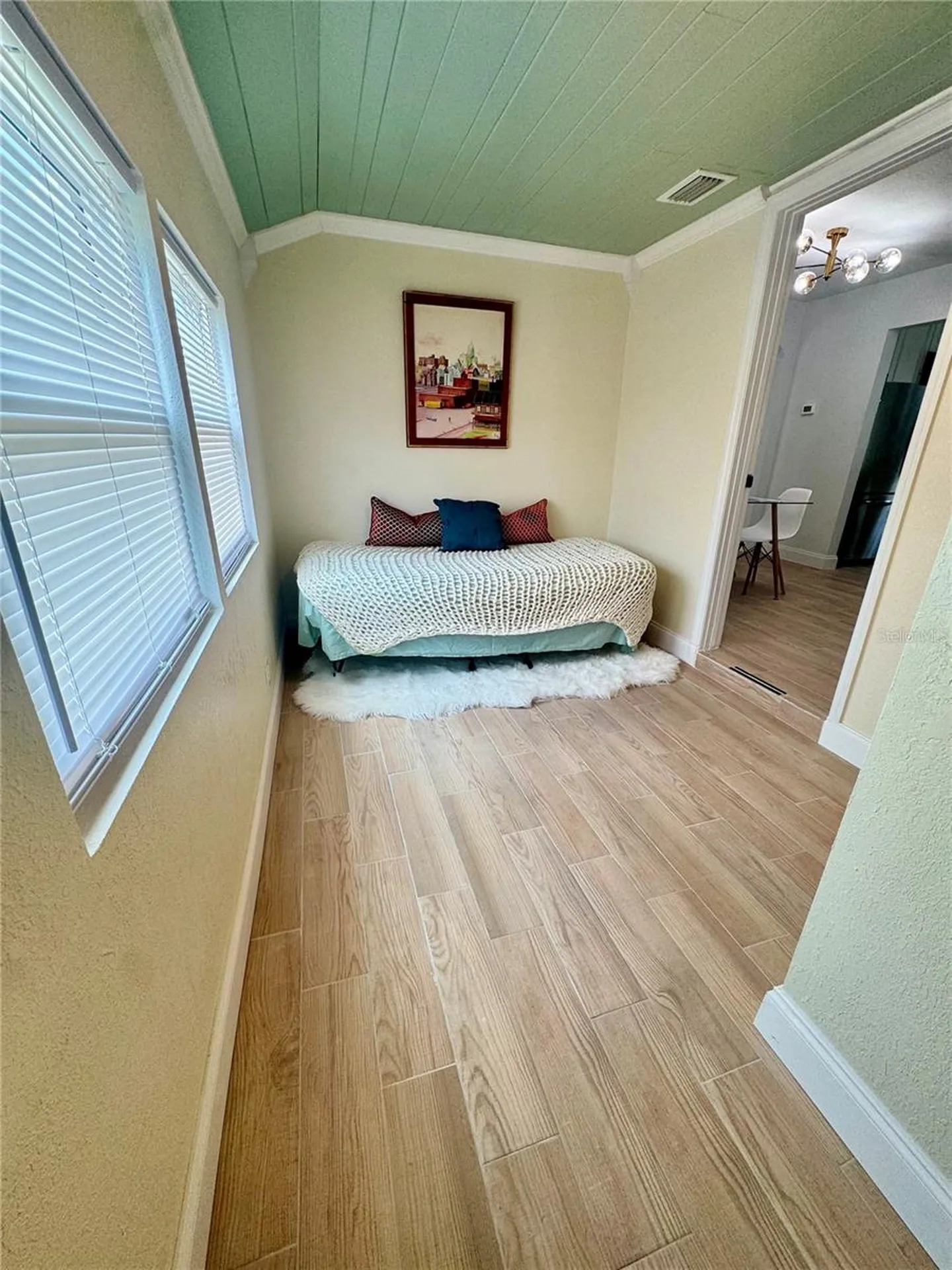 821 19th Avenue S St Petersburg FL 33705