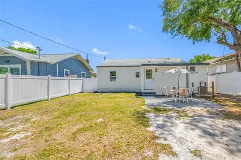 821 19th Avenue S St Petersburg FL 33705