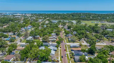 821 19th Avenue S St Petersburg FL 33705