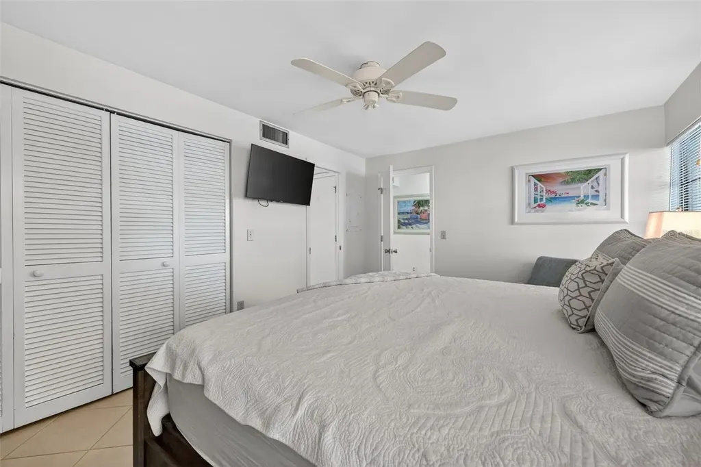 3061 Quail Hollow Sarasota FL 34235