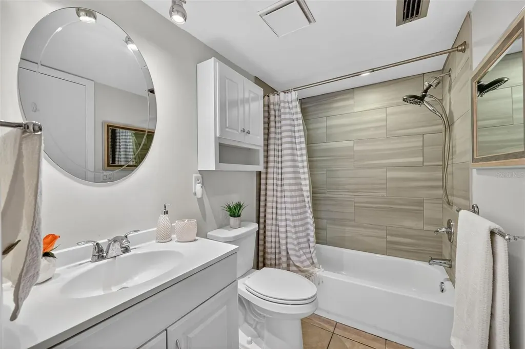 3061 Quail Hollow Sarasota FL 34235