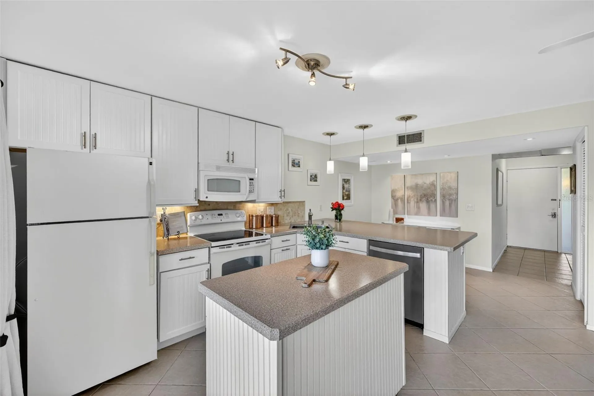3061 Quail Hollow Sarasota FL 34235