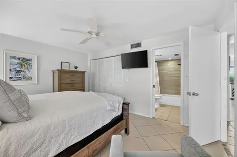 3061 Quail Hollow Sarasota FL 34235