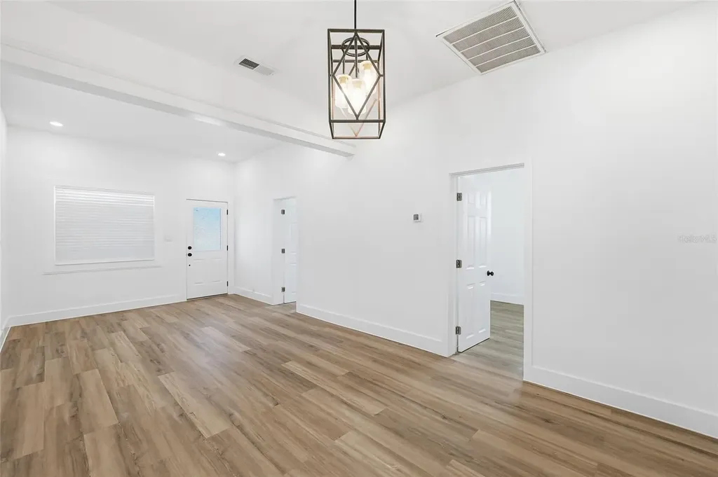 2120 W Nassau Street Tampa FL 33607