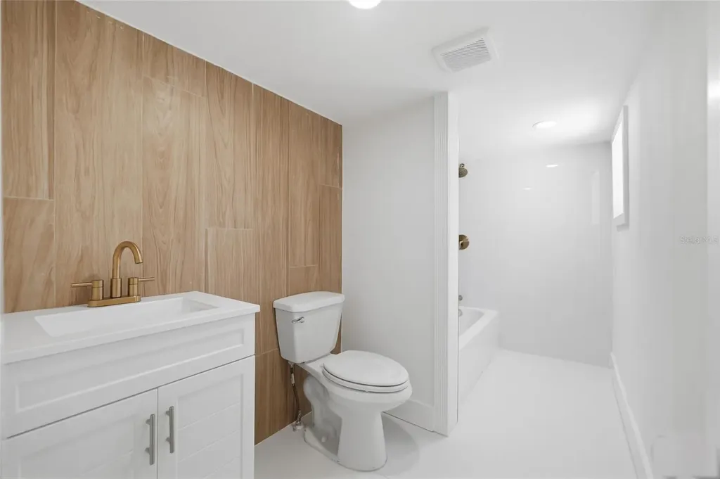 2120 W Nassau Street Tampa FL 33607